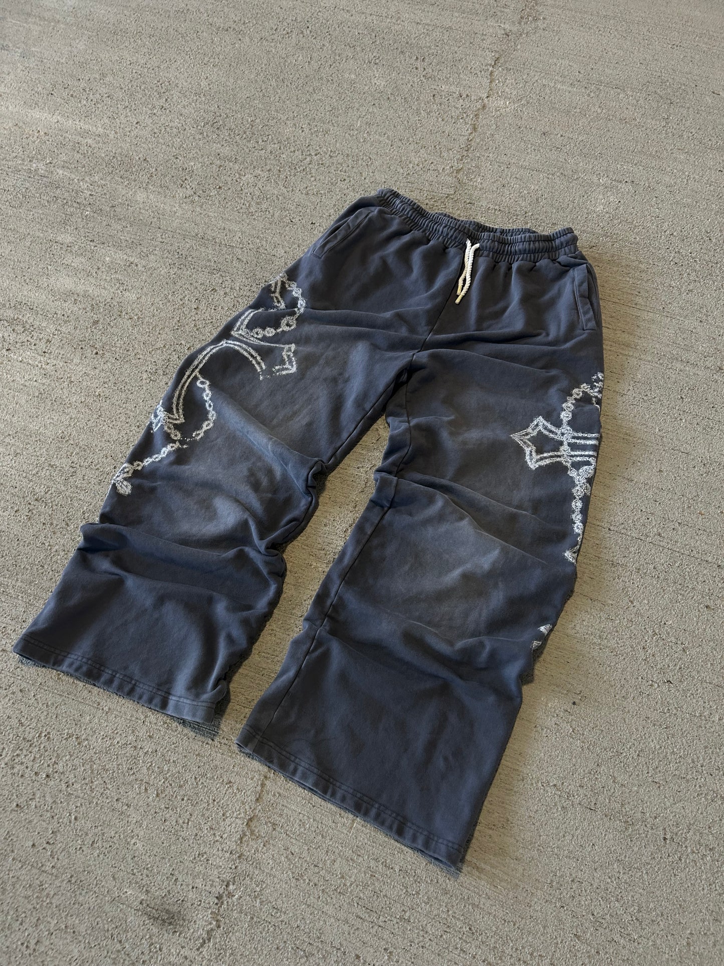 Reassurance baggy sweats